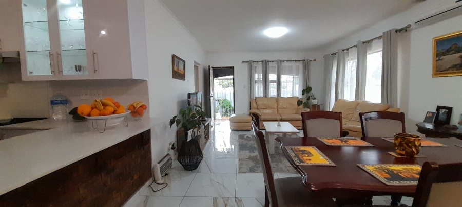 4 Bedroom Property for Sale in Gordon Strand Estate Western Cape